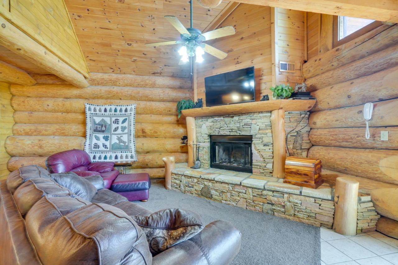 Smoky Mountain Vacation Rental Cabin With Hot Tub! 蓋特林堡 外观 照片