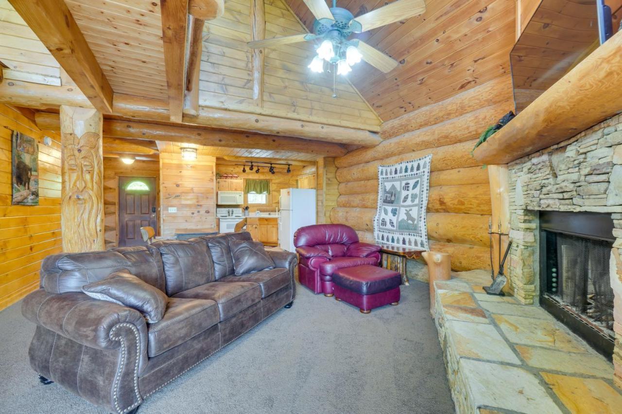 Smoky Mountain Vacation Rental Cabin With Hot Tub! 蓋特林堡 外观 照片