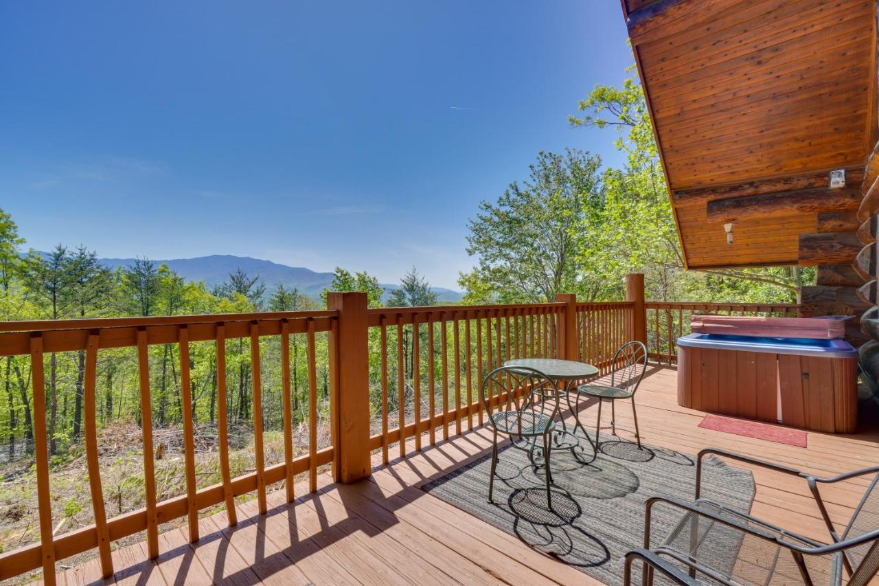 Smoky Mountain Vacation Rental Cabin With Hot Tub! 蓋特林堡 外观 照片