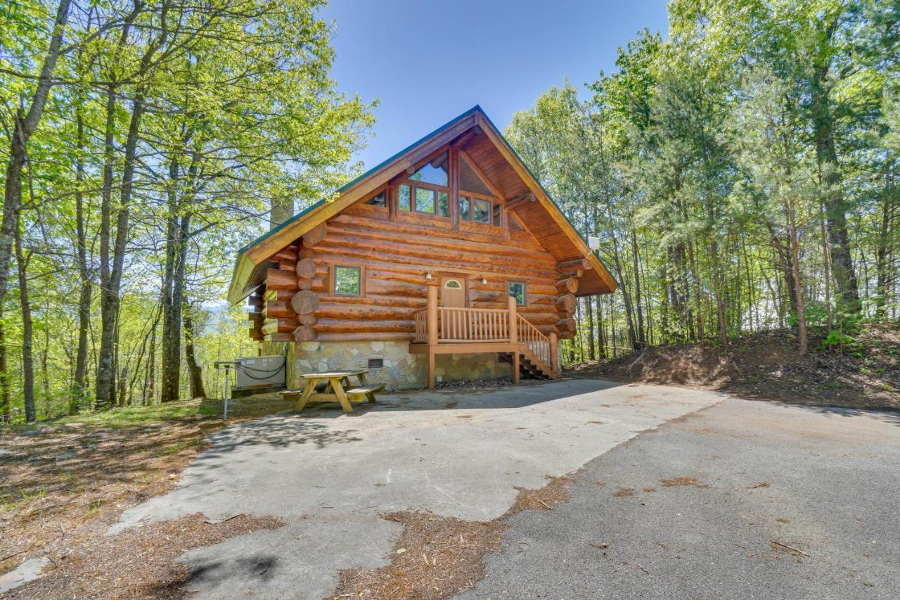 Smoky Mountain Vacation Rental Cabin With Hot Tub! 蓋特林堡 外观 照片
